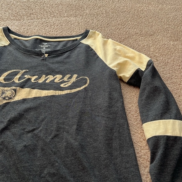 Army women’s long sleeve tshirt
Size large - Picture 3 of 4